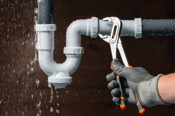 Professional Emergency Plumber technician working in Oneco, CT